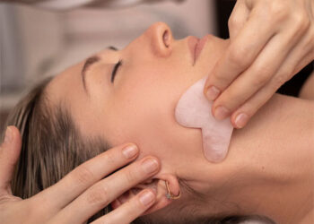 Masaje facial Gua Sha: aplicación y beneficios