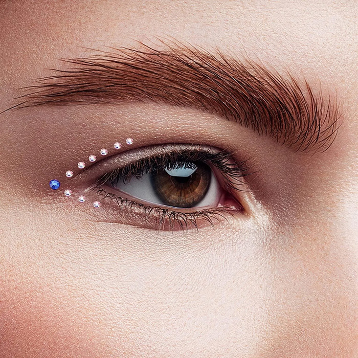 STICKERS EN MAQUILLAJE