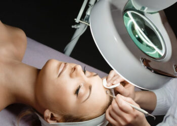 Lift-Shock: tratamiento alisante, relajante y reafirmante con Deepaline y Chenopodium Quinoa